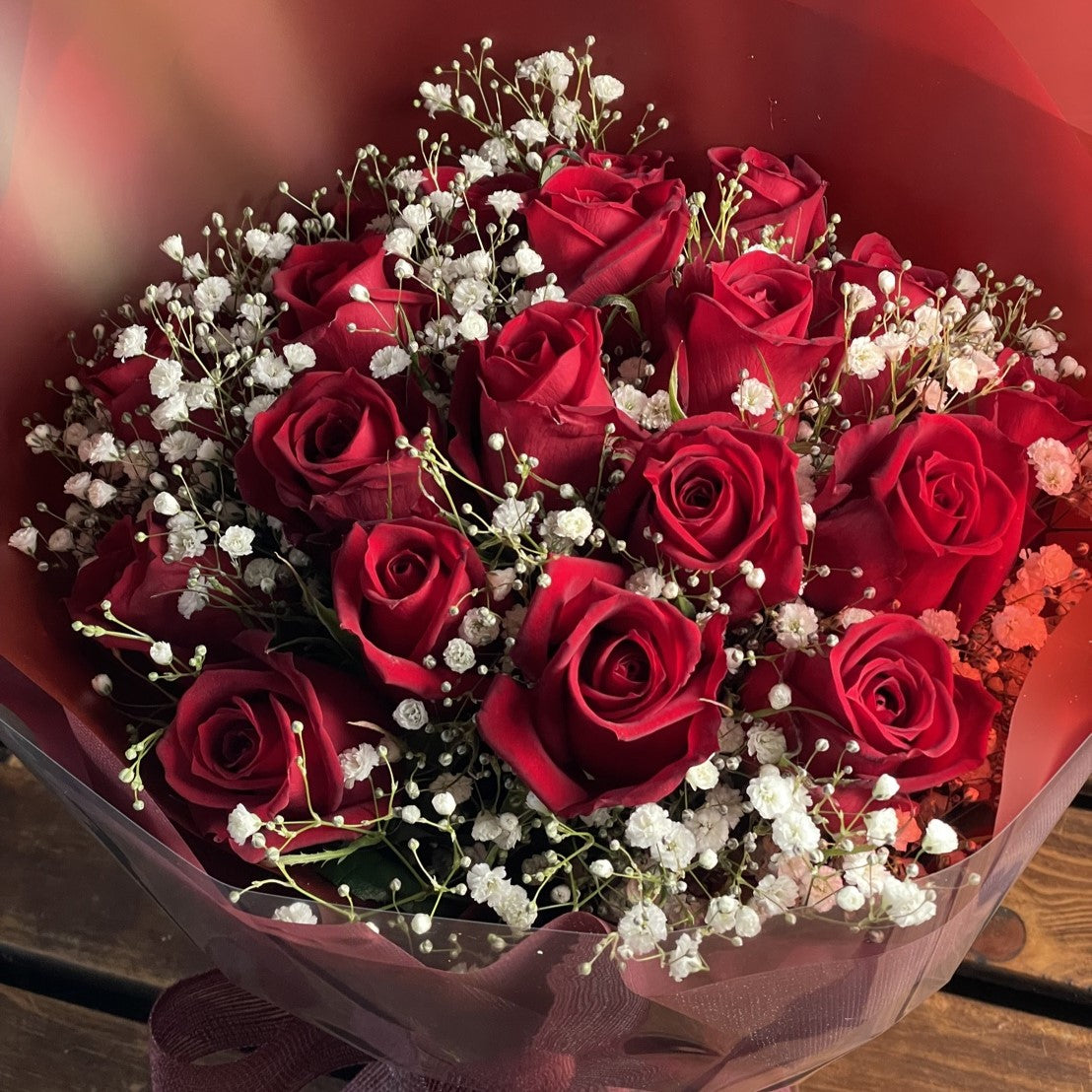 赤バラ18本で誠実な気持ち