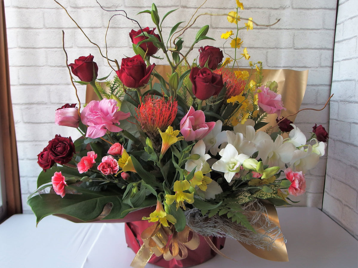 赤バラでエレガントにお祝い – 花工房パルテール - オンラインショップ